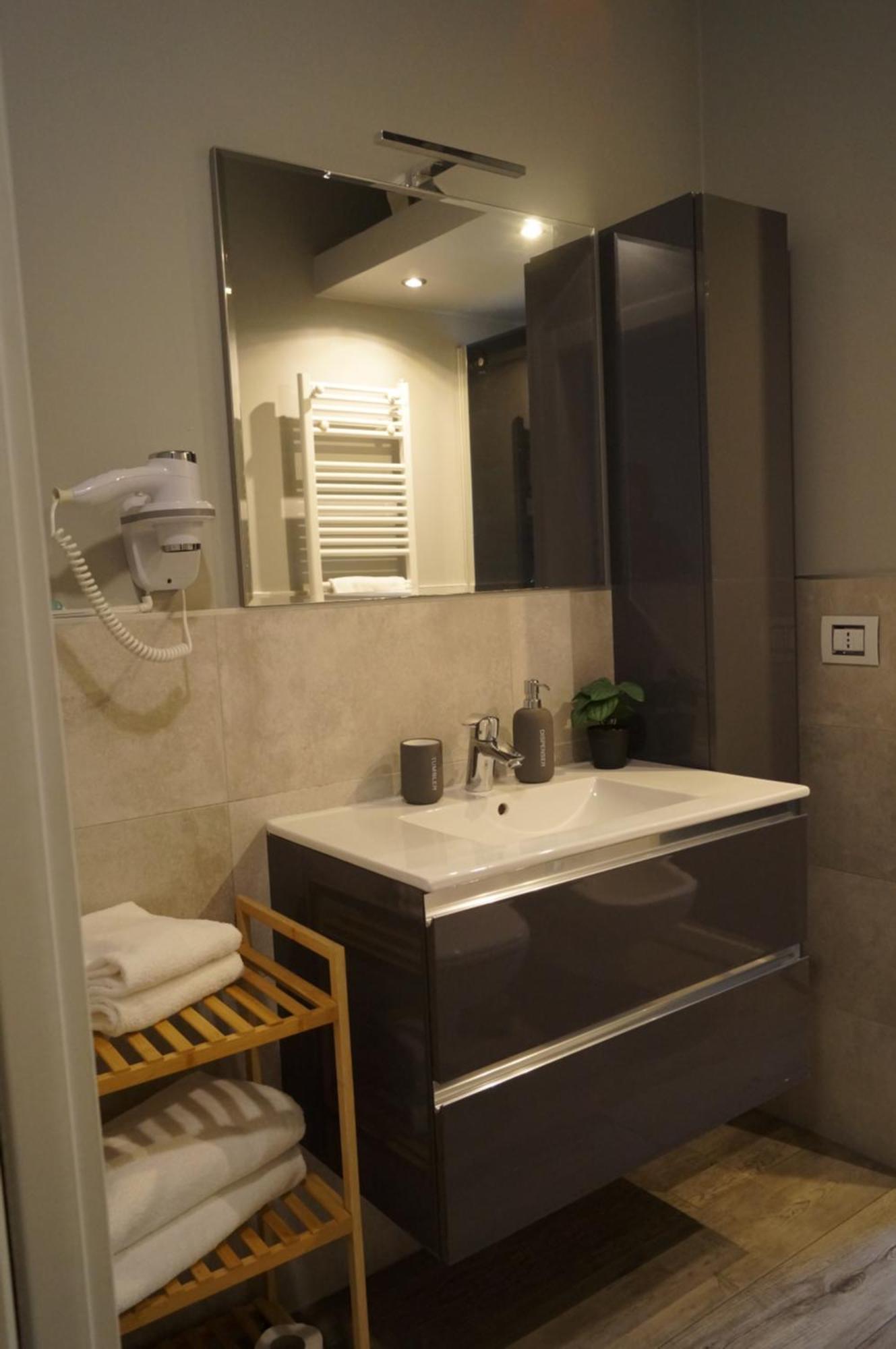 Bgy Central Apartments Бергамо Номер фото